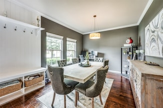 8924 Holliday Ln, Aubrey, TX 76227