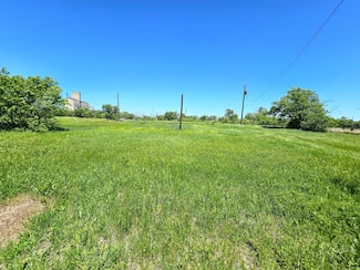 516 & 520 W Elm Ave, Pampa, TX 79065