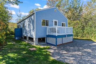 8 Surfore Rd, York, ME 03909