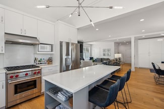 2 High St, Kennebunkport, ME 04046