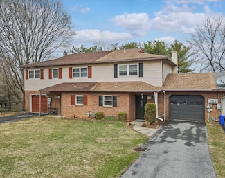 127 High Point Ln, Easton, PA 18042