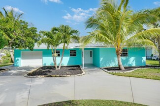 1495 NE Hilltop St, Jensen Beach, FL 34957