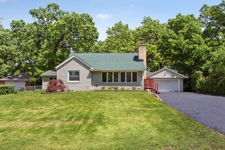 7411 Banks St, Justice, IL 60458