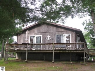 3622 Little Island Dr, National City, MI 48748