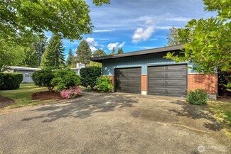 17618 Meridian Ave N, Shoreline, WA 98133