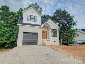 2207 Mt Isle Harbor Dr, Charlotte, NC 28214