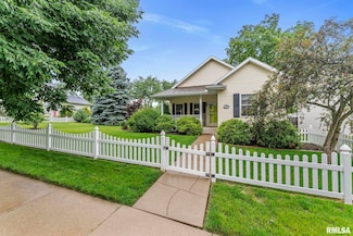4614 Kelling St, Davenport, IA 52806