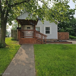 4313 Warner Rd, Cleveland, OH 44105