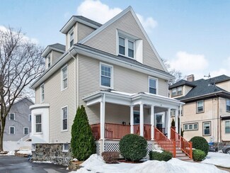 24 Banks St Unit 1, Waltham, MA 02451