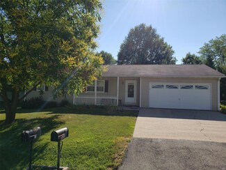 633 Saint Dennis St, Saint James, MO 65559