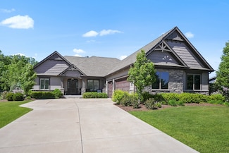 5949 Whitetail Ridge Dr, Yorkville, IL 60560