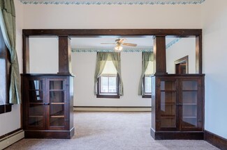 56 W Maple St, Sturgeon Bay, WI 54235