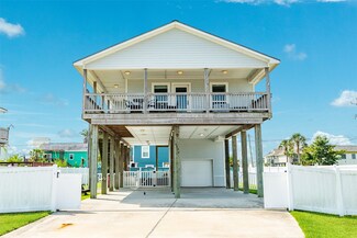16547 Jolly Roger Rd, Jamaica Beach, TX 77554