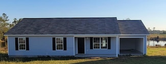 1013 Evergreen Ln, Douglas, GA 31533