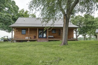 656 E Dade 124, Everton, MO 65646