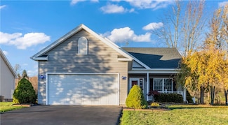 13 Ashview Dr, North Chili, NY 14514