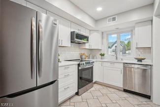 53 E Cliff St, Somerville, NJ 08876