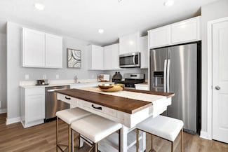 13652 Kaylemore Trail, Rosemount, MN 55068