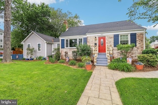 1812 Youngblood St, McLean, VA 22101