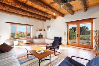 21 Canjilon St, El Rito, NM 87530