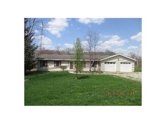 19001 Duck Creek Rd, Metamora, IN 47030