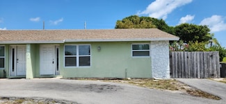 3831 Beacon Hill Rd, Jupiter, FL 33469
