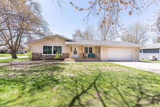 710 5th St SE, Pelican Rapids, MN 56572