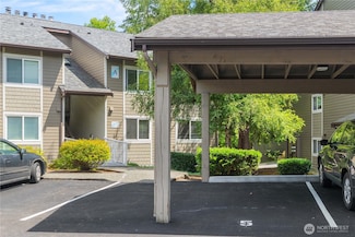 200 Mt Park Blvd SW Unit A204, Issaquah, WA 98027