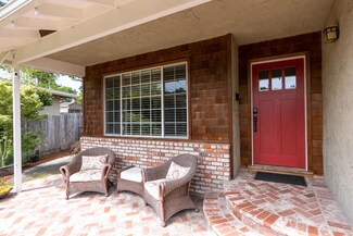 271 Meadowlark Ln, Aptos, CA 95003
