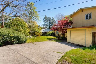 1100 Crest Dr, Santa Rosa, CA 95404