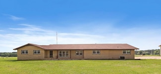 351 Hayborn Rd, Webb, AL 36376