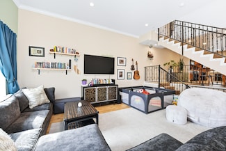 5241 Colodny Dr Unit 104, Agoura Hills, CA 91301