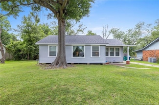 740 Starlin Dr, Sulphur, LA 70663