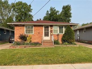 4024 E 42nd St, Newburgh Heights, OH 44105