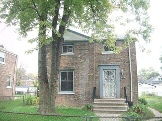 10123 S Bensley Ave, Chicago, IL 60617