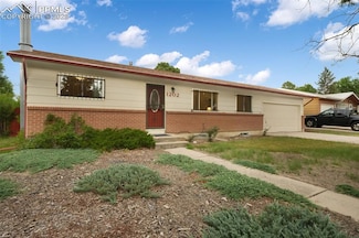 1202 Fosdick Dr, Colorado Springs, CO 80909