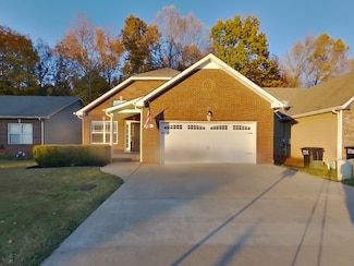 315 David Dr, Clarksville, TN 37040