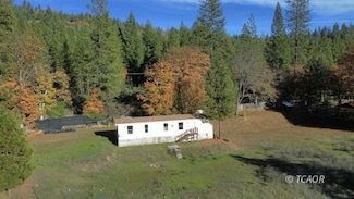 2985 Hyampom Rd, Hayfork, CA 96041