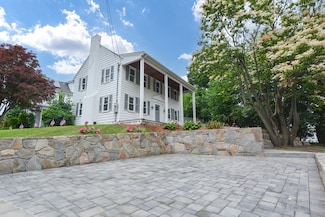 89 Woburn St, Medford, MA 02155