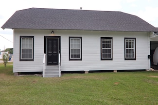 170 S 4th St Unit 1 and Unit 2, Silsbee, TX 77656