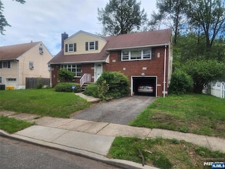 107 Irvington Rd, Teaneck, NJ 07666