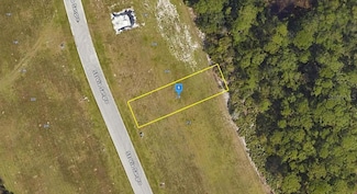 208 SE Via Sangro, Port St. Lucie, FL 34952