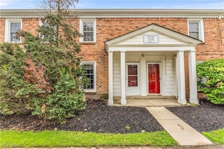 10 Trenton Square Unit T20, Cleveland, OH 44143