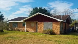4702 S Tower Rd, Santa Fe, TX 77517