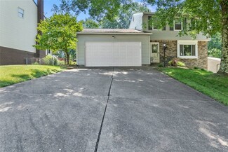 112 Tangleview Dr, White Oak, PA 15131