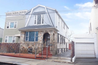 301 E 40th St, Brooklyn, NY 11203
