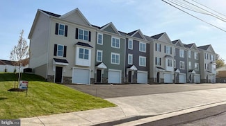 324 W 11th St, Front Royal, VA 22630