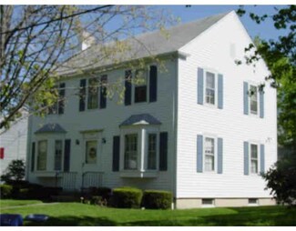 39 Lockmere Rd, Cranston, RI 02910