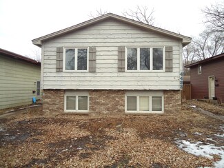 4433 4th St NE, Columbia Heights, MN 55421