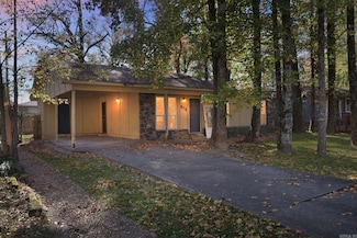 802 Towering Oaks Dr, Jacksonville, AR 72076